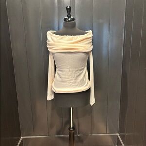 Three dots Elegant Cream Off-Shoulder Sweater. New with tags